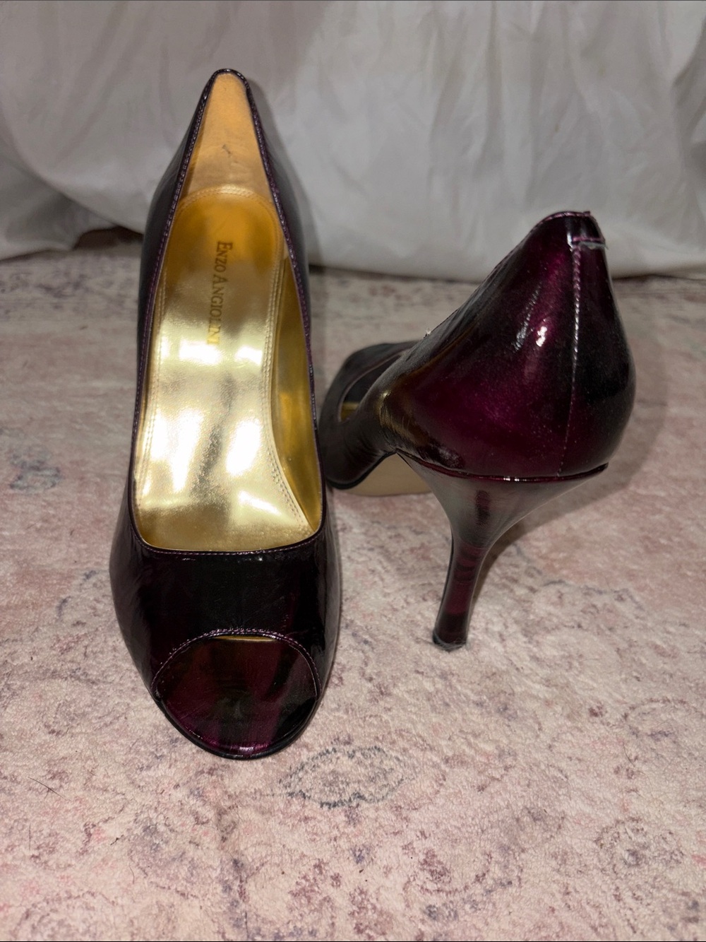 Enzo Angiolini Size 10 Peep Toe Pump with Glossy Finish in Plum